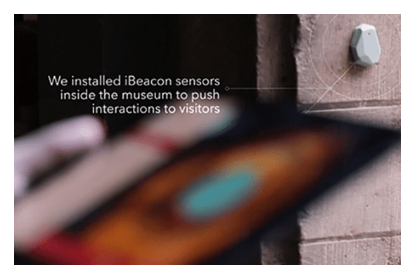 美術館内にiBeaconが設置されています